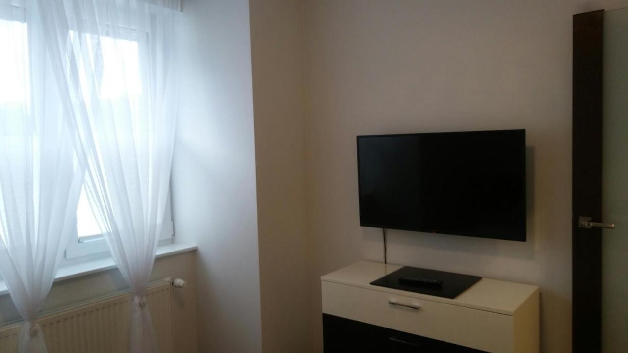 Apartament Esensja II Apartment ชกลาร์สกา ปอเรมบา ภายนอก รูปภาพ